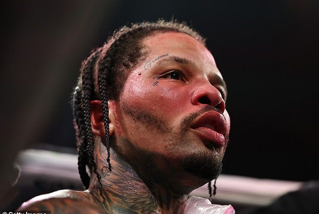 Gervonta Davis se arrodilló durante la novena ronda debido a la grasa en sus ojos